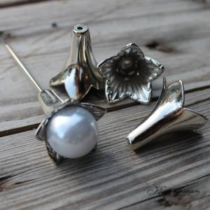 Blomma i silver till pärlnålar, Iris, 5 st